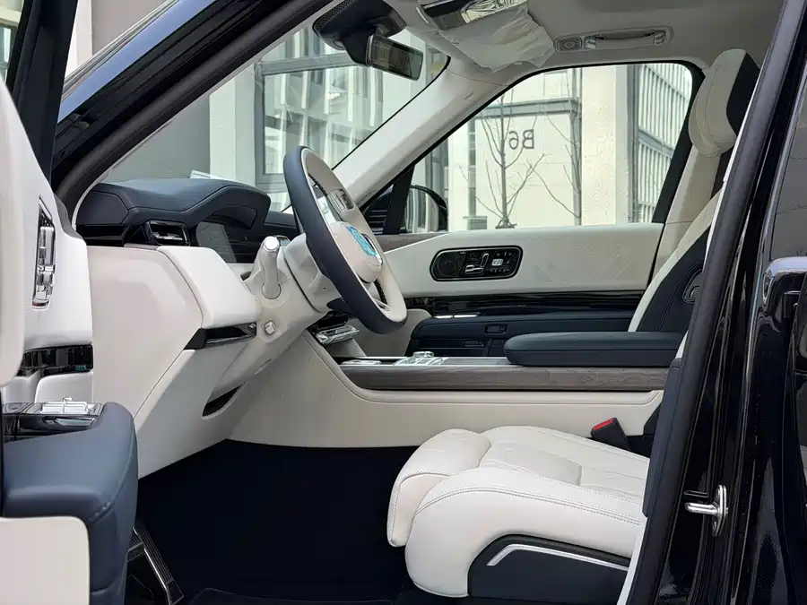 900x675_0_q87_c42_autohomecar__Chto52myZh6Aca1KAAfJFese8y4942.jpg.webp Used Zeekr 9X 2025 Hyper Edition 70kWh