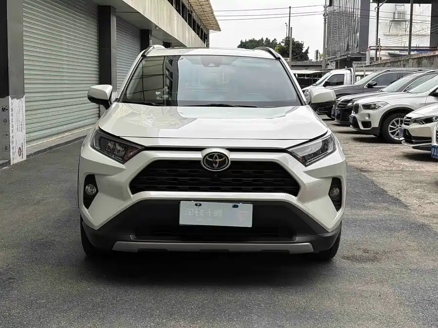 Used Toyota RAV4 Rongfang 2020 2.0L CVT four-wheel drive fashion version