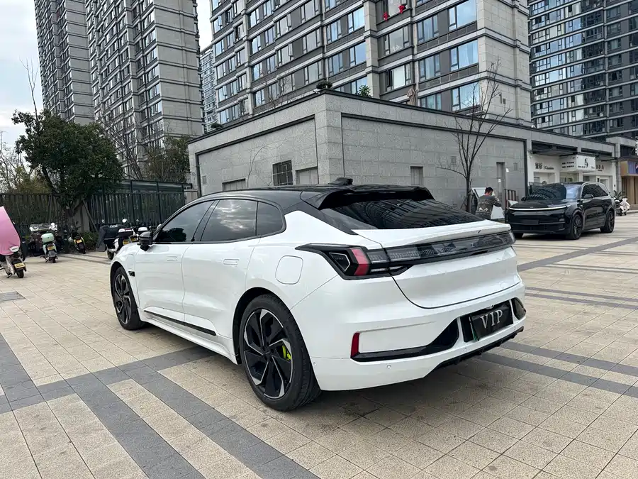900x675_0_q87_c42_autohomecar__Chto52myesaAKue1AA8F2i6x_iQ745.jpg.webp Used Zeekr 001 2022 model super long battery life dual motor YOU version