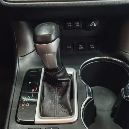 900x675_0_q87_c42_autohomecar__Chto52mz0j-AIKeYAAuNJEGa4G8531.jpg.webp Used Toyota Highlander 2018 2.0T four-wheel drive luxury version 7 seats National V