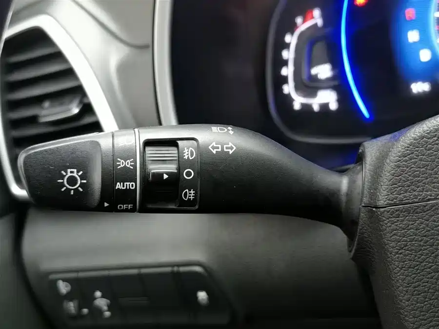 900x675_0_q87_c42_autohomecar__Chto52mz3d6AJPsgAAGANDkhgAs958.jpg.webp Used Hyundai Tucson 2019 280TGDi dual-clutch two-wheel drive fashion version National V