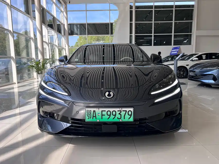 Used Denza Z9 2024 630km four-wheel drive Max version
