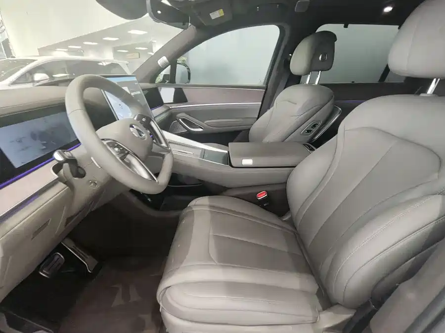 900x675_0_q87_c42_autohomecar__Chto52mzulGATQyAAAKxEjG92Cs846.jpg.webp Used Denza N9 2025 Honor Model