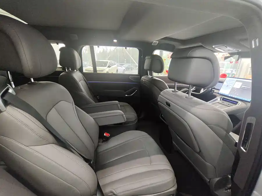 900x675_0_q87_c42_autohomecar__Chto52mzulOAGgDaAANRiNJRME4396.jpg.webp Used Denza N9 2025 Honor Model
