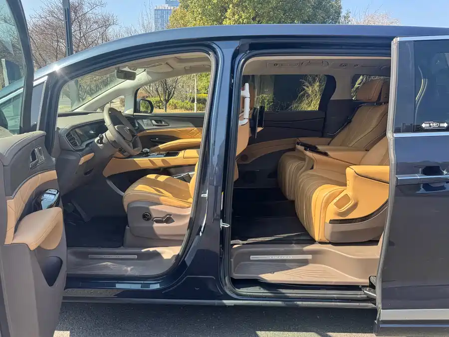 Used Denza D9 2022 EV 600 four-wheel drive flagship model