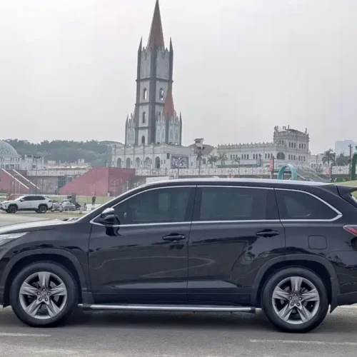 900x675_0_q87_c42_autohomecar__ChtpWGk1DaWAf0_jAAarB1_fMTQ087.jpg.webp Used Toyota Highlander 2015 2.0T four-wheel drive luxury version 7 seats