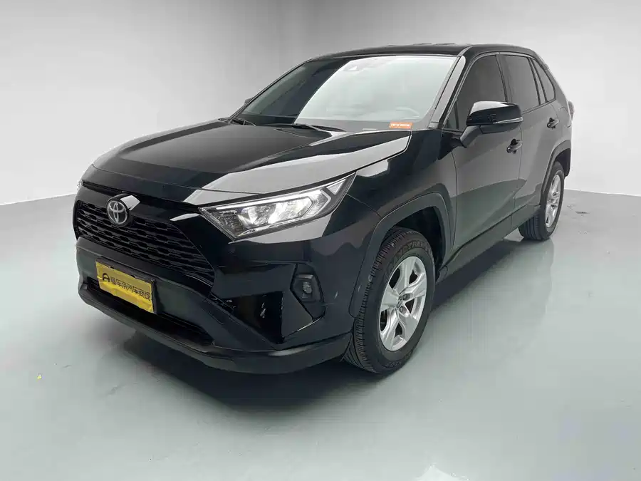 900x675_0_q87_c42_autohomecar__ChtpWGk27riABWKYAAMPJgV1EJY683.jpg.webp Used Toyota RAV4 Rongfang 2023 2.0L CVT two-wheel drive urban version