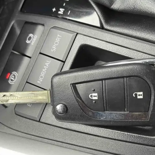900x675_0_q87_c42_autohomecar__ChtpWGk27rqAOyH4AAciccXbtmY849.jpg.webp Used Toyota RAV4 Rongfang 2023 2.0L CVT two-wheel drive urban version