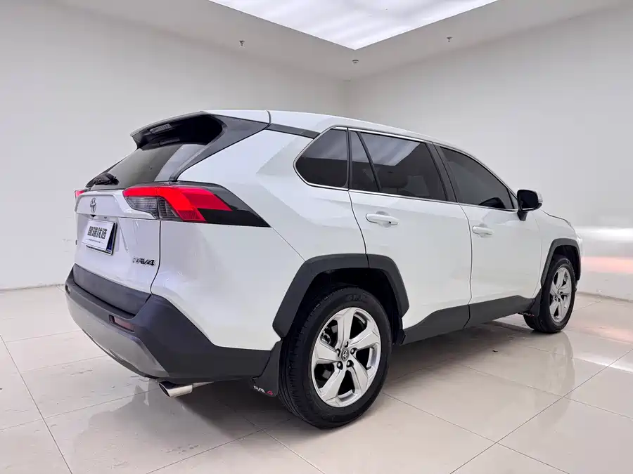 Used Toyota RAV4 Rongfang 2021 2.0L CVT two-wheel drive fashion PLUS version