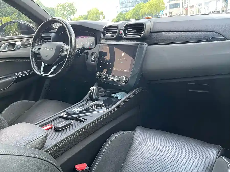 900x675_0_q87_c42_autohomecar__ChtpWGkN4n-AEgdeAATx9rhX8bs448.jpg.webp Used Lynk & Co 03 2020 1.5TD DCT Pro version