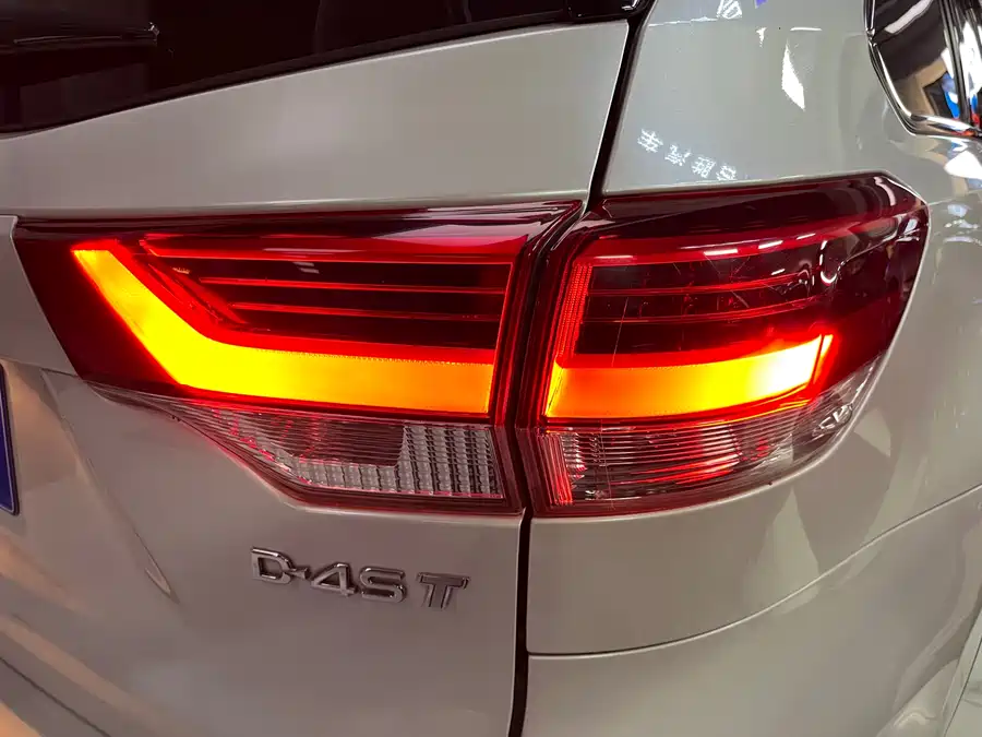Used Toyota Highlander 2018 2.0T four-wheel drive luxury version