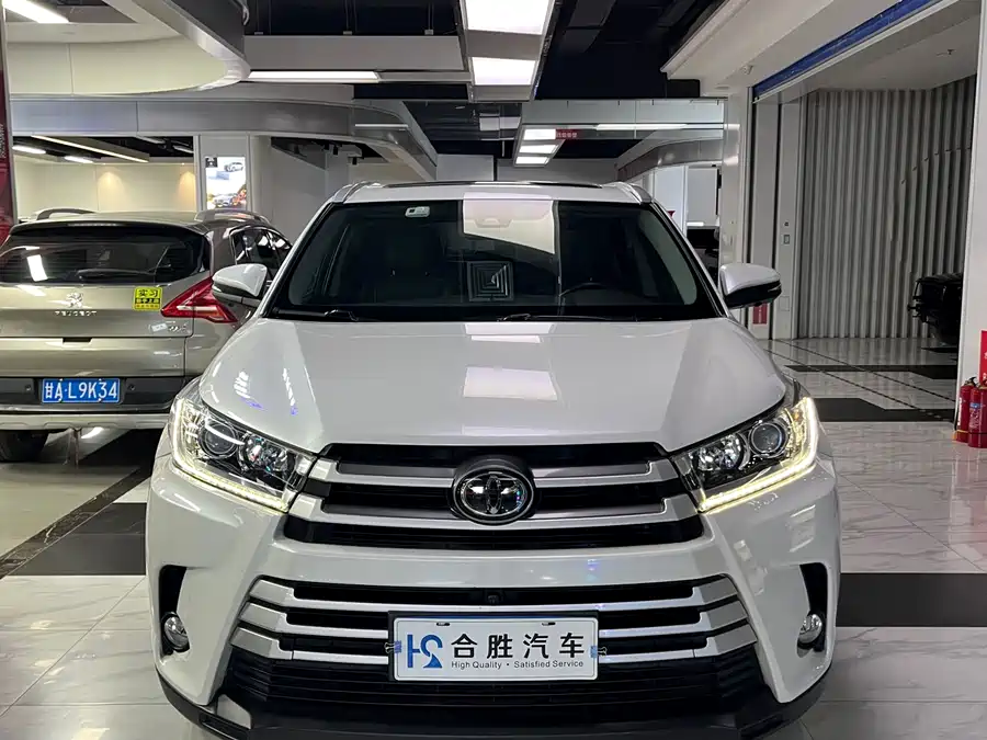 Used Toyota Highlander 2018 2.0T four-wheel drive luxury version