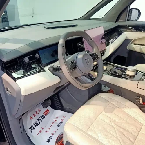 900x675_0_q87_c42_autohomecar__ChtpWGkgIc-AIILwAAn20vnJ99o056.jpg.webp Used Zeekr 009 2024 six-seat executive version four-wheel drive 108kWh