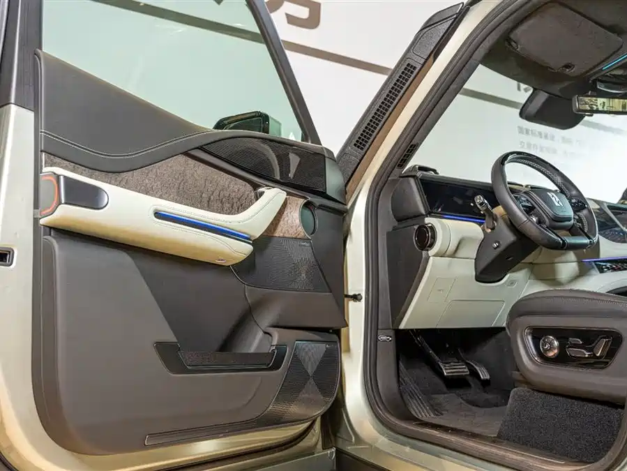 Used BYD Yangwang U8 2024 Off-Road Player Edition