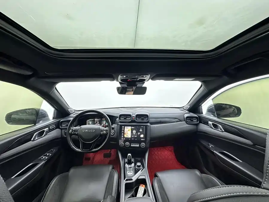 900x675_0_q87_c42_autohomecar__ChtpWGkoF4WAMKp5AANDoOvj6zc719.jpg.webp Used Lynk & Co 03 2022 1.5TD DCT Pro
