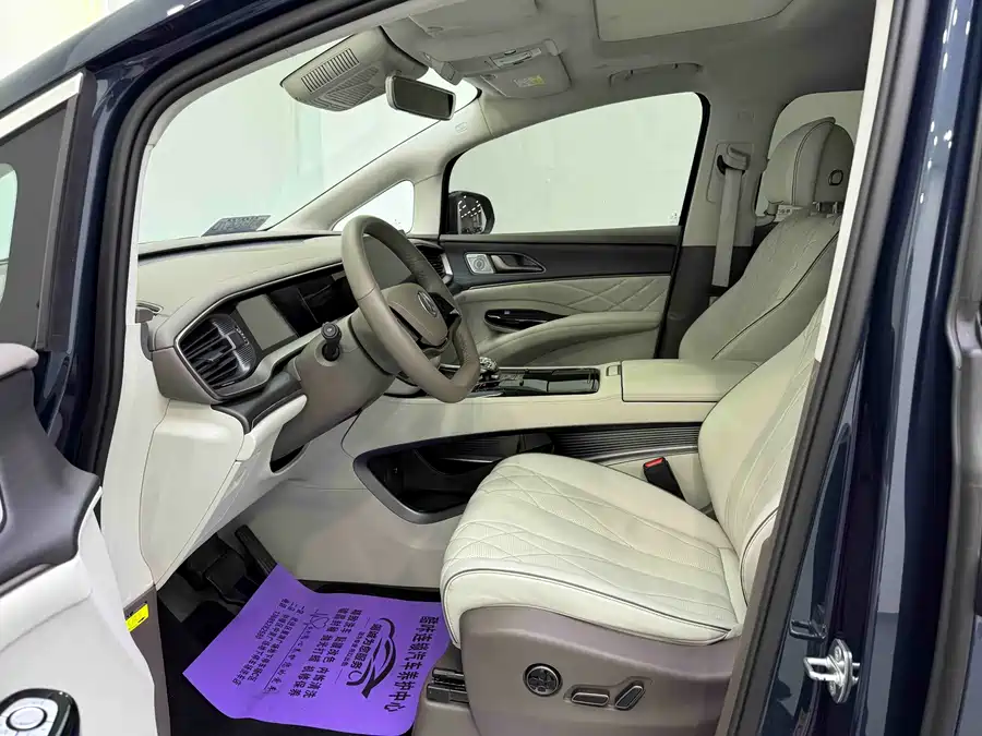 Used Denza D9 2022 DM-i 970 four-wheel drive flagship model