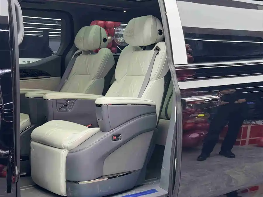 900x675_0_q87_c42_autohomecar__ChtpWGl0KPOAQ8oVAAJ3khxwmZI746.jpg.webp Used Zeekr 009 2024 seven-seater aisle version 108kWh