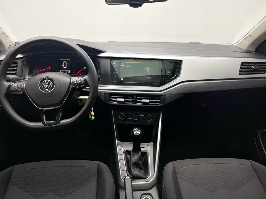 900x675_0_q87_c42_autohomecar__ChtpWGl1bp2AMJN1AAgBTKU6ah4630.jpg.webp Used Volkswagen Polo 2021 Plus 1.5L Automatic Panoramic Enjoyment Edition
