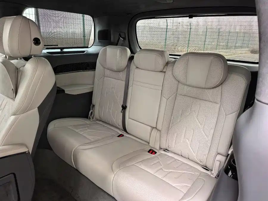 900x675_0_q87_c42_autohomecar__ChtpWGl6-PKAPOrrAAh-mEYxzEs858.jpg.webp Used Zeekr 009 2024 seven-seater aisle version 108kWh