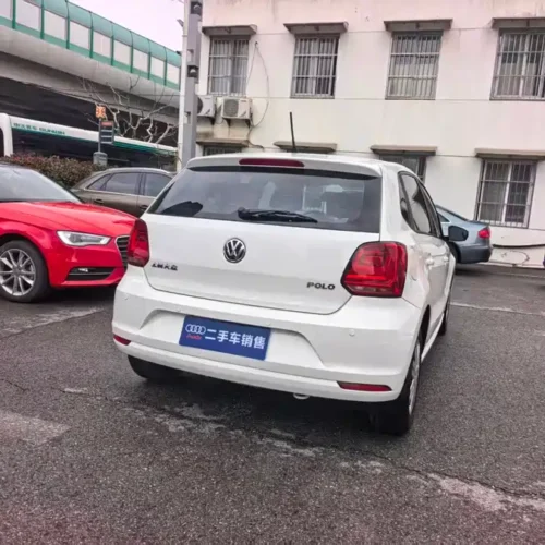 Used Volkswagen Polo 2014 1.4L manual fashion version