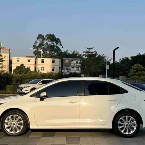 900x675_0_q87_c42_autohomecar__ChtpWGlPoUaATrkZAAIk21ugBi4559.jpg.webp Used Toyota Corolla 2021 1.2T S-CVT Elite PLUS Edition