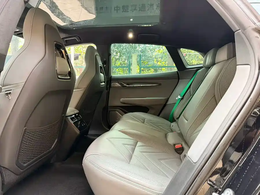 900x675_0_q87_c42_autohomecar__ChtpWGlQuS2AVGgoAANh8zf3xWI576.jpg.webp Used Zeekr 001 2023 WE version 100kWh
