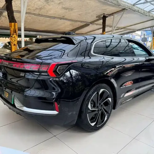 900x675_0_q87_c42_autohomecar__ChtpWGlQuSyAU19PAARuMHw4i70143.jpg.webp Used Zeekr 001 2023 WE version 100kWh