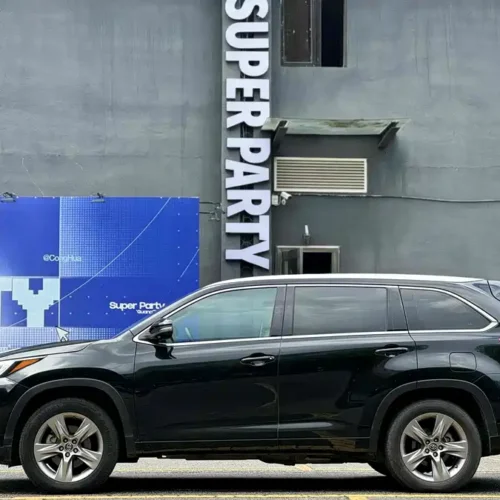 900x675_0_q87_c42_autohomecar__ChtpWGlRe_KAYznjAAZM0JLEybY988.jpg.webp Used Toyota Highlander 2018 2.0T four-wheel drive premium version