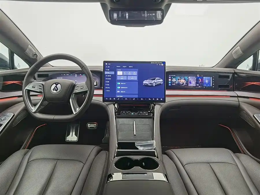 900x675_0_q87_c42_autohomecar__ChtpWGlRhrGAIDc8AAH-CVtrbPU887.jpg.webp Used Denza Z9 2024 1100km four-wheel drive Ultra version