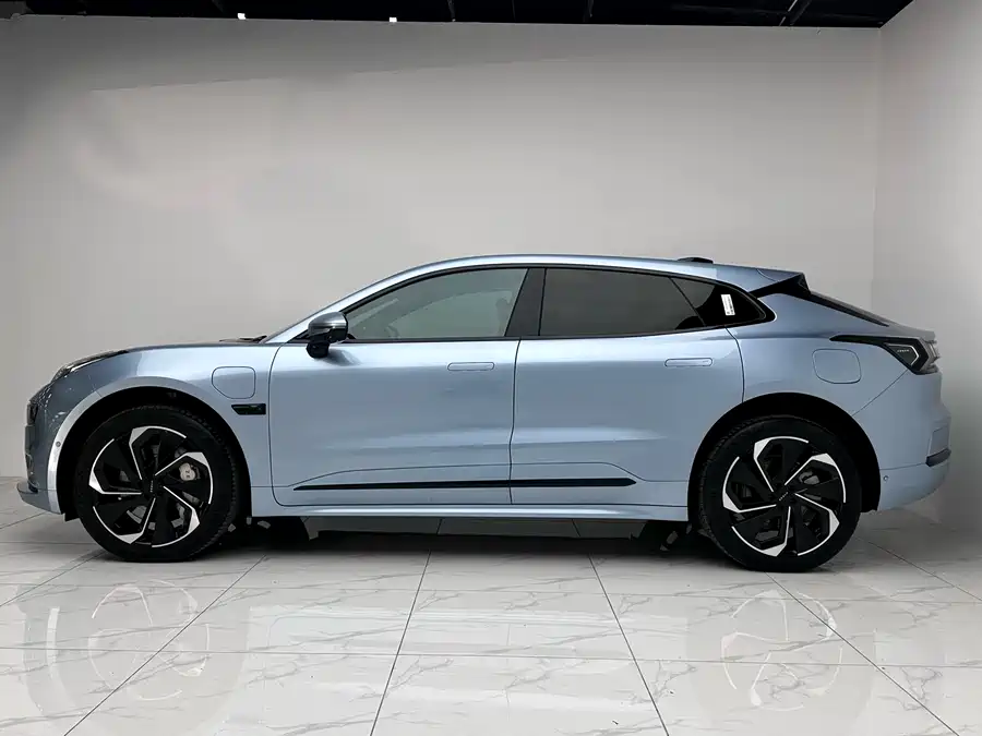 900x675_0_q87_c42_autohomecar__ChtpWGlUXByAQtsFAAYfWTms0WA344.jpg.webp Used Zeekr 001 2022 model super long battery life dual motor YOU version