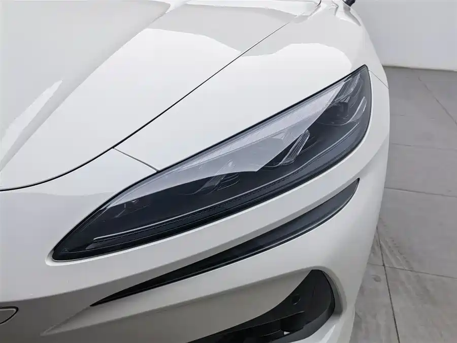 900x675_0_q87_c42_autohomecar__ChtpWGlg14qASxs7AAEeswox_Hs783.jpg.webp Used Denza Z9 2024 1100km four-wheel drive Max version