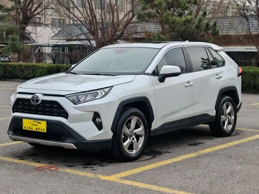 Used Toyota RAV4 Rongfang 2022 2.0L CVT two-wheel drive fashion Plus version