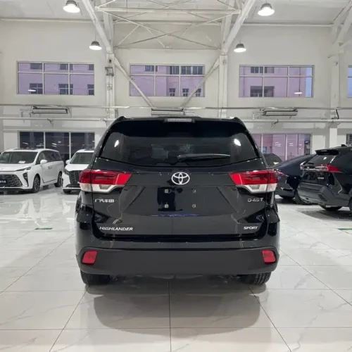 900x675_0_q87_c42_autohomecar__ChtpWGlu_v2AJWgpAAgENNUT1us198.jpg.webp Used Toyota Highlander 2018 2.0T two-wheel drive luxury version