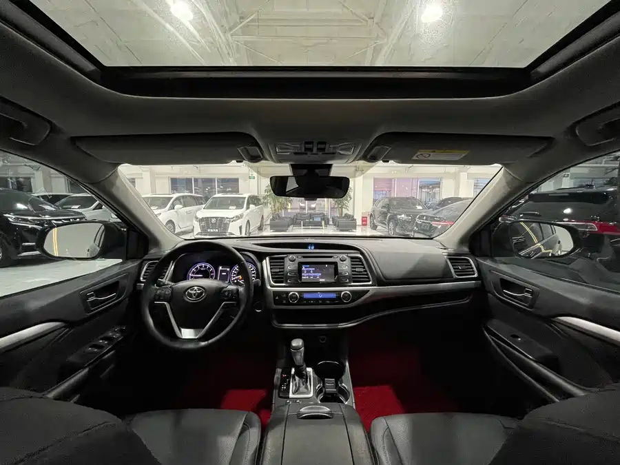 900x675_0_q87_c42_autohomecar__ChtpWGlu_wGAA_47AArPN80F2qI602.jpg.webp Used Toyota Highlander 2018 2.0T two-wheel drive luxury version