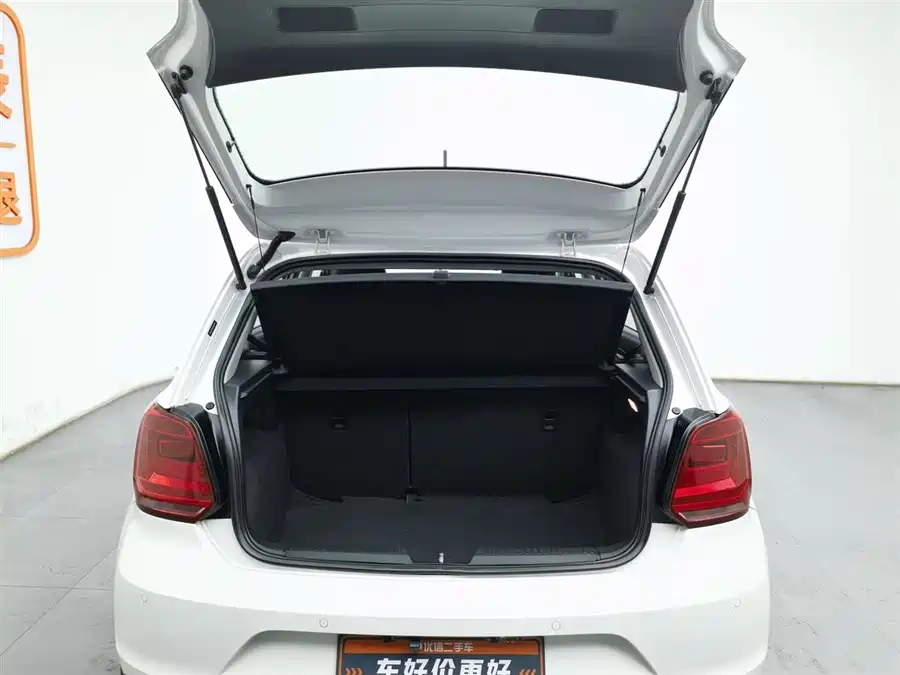 Used Volkswagen Polo 2016 1.6L automatic comfort model