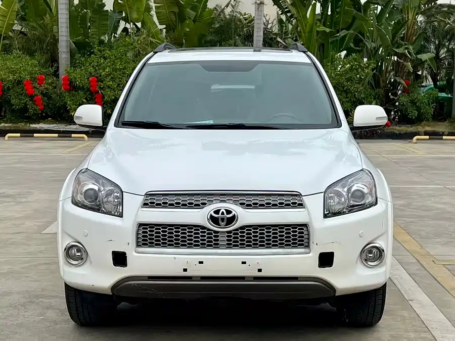 Used Toyota RAV4 Rongfang 2013 Special Edition 2.4L automatic four-wheel drive