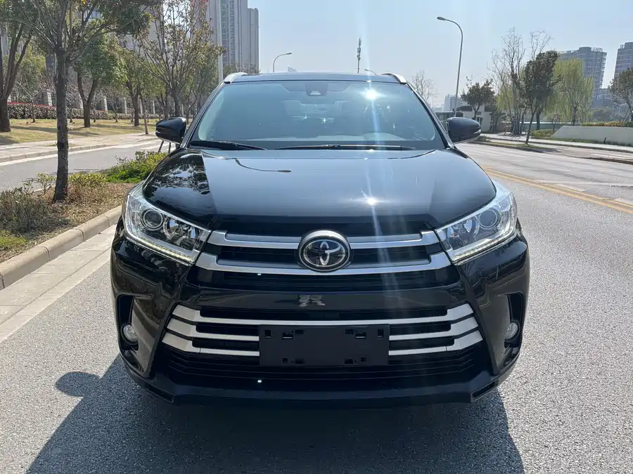 Used Toyota Highlander 2021 2.0T two-wheel drive luxury version 7 seats