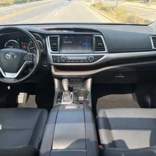 Used Toyota Highlander 2021 2.0T two-wheel drive luxury version 7 seats