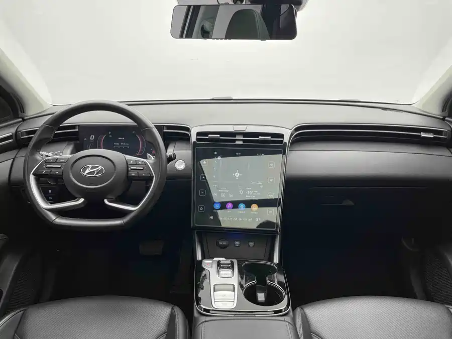 900x675_0_q87_c42_autohomecar__ChtpWGm2R0-AeVX2AASghw0T5Ow644.jpg.webp Used Hyundai Tucson 2021 Used Hyundai Tucson L 1.5T DCT LUX Premium Edition