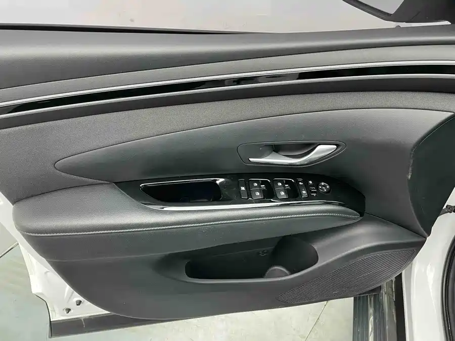 900x675_0_q87_c42_autohomecar__ChtpWGm2R1SAOYy-AAbiDMOccL4813.jpg.webp Used Hyundai Tucson 2021 Used Hyundai Tucson L 1.5T DCT LUX Premium Edition