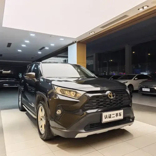 900x675_0_q87_c42_autohomecar__ChtpWGm40GiAehxZAAR-Il63tew857.jpg.webp Used Toyota RAV4 Rongfang 2020 2.0L CVT two-wheel drive fashion version