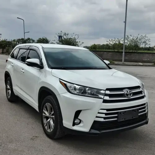 900x675_0_q87_c42_autohomecar__ChtpWGm6OaWAeJRLAAe0u-fEbIs328.jpg.webp Used Toyota Highlander 2021 2.0T four-wheel drive elite version 7 seats