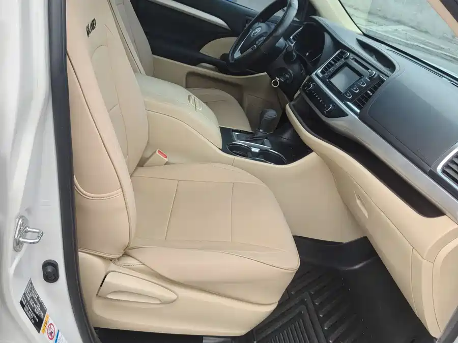 900x675_0_q87_c42_autohomecar__ChtpWGm6OaqAFxeNAAT4BxZBTb4335.jpg.webp Used Toyota Highlander 2021 2.0T four-wheel drive elite version 7 seats
