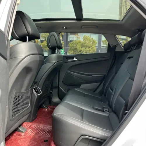 900x675_0_q87_c42_autohomecar__ChtpWGm6Q8uAPp5yAAjZMlw0edU906.jpg.webp Used Hyundai Tucson 2018 1.6T dual-clutch two-wheel drive 15th anniversary special edition