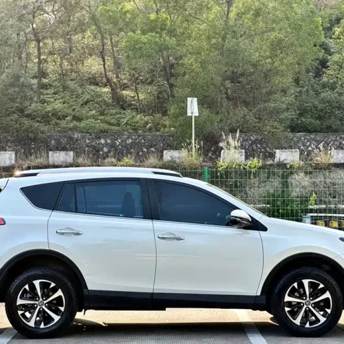 900x675_0_q87_c42_autohomecar__ChtpWGm6d6KANqEWABB7aom0qt4073.jpg.webp Used Toyota RAV4 Rongfang 2016 2.0L CVT two-wheel drive smart version
