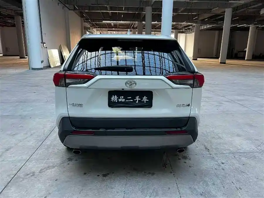 Used Toyota RAV4 Rongfang 2021 2.0L CVT two-wheel drive fashion version