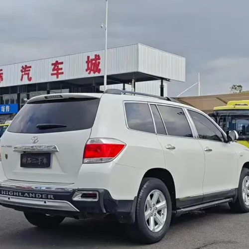 900x675_0_q87_c42_autohomecar__ChtpWGm7VuyANRtGAAbHIyWHv6I041.jpg.webp Used Toyota Highlander 2013 2.7L 2WD 5-seat Purple Gold Edition