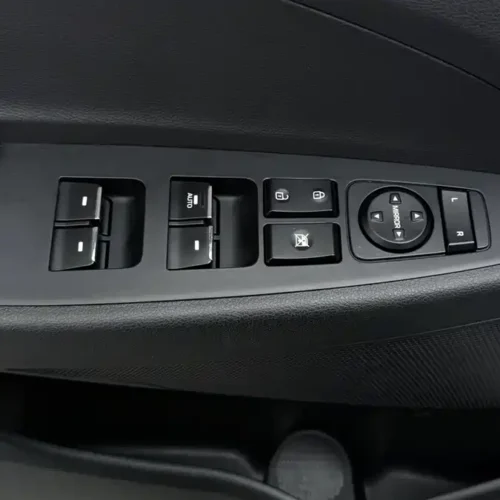 900x675_0_q87_c42_autohomecar__ChtpWGm7jj-AEd_VAAFil0p6Q9o020.jpg.webp Used Hyundai Tucson 2015 1.6T dual-clutch two-wheel drive intelligent model