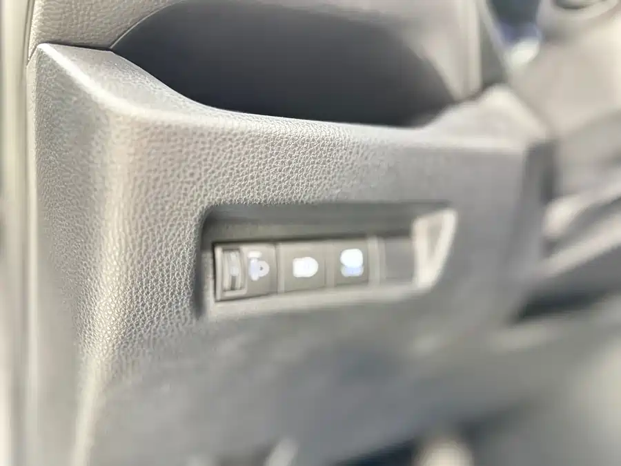 Used Toyota RAV4 Rongfang 2020 2.0L CVT two-wheel drive fashion PLUS version