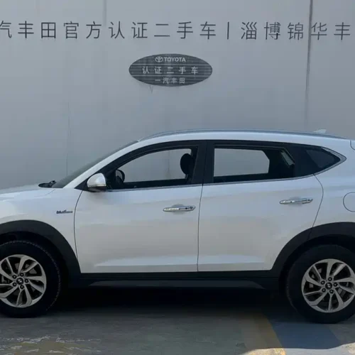 900x675_0_q87_c42_autohomecar__ChtpWGm7lp-APBMpAAgmuBn5wNI170.jpg.webp Used Hyundai Tucson 2015 1.6T dual-clutch two-wheel drive intelligent model